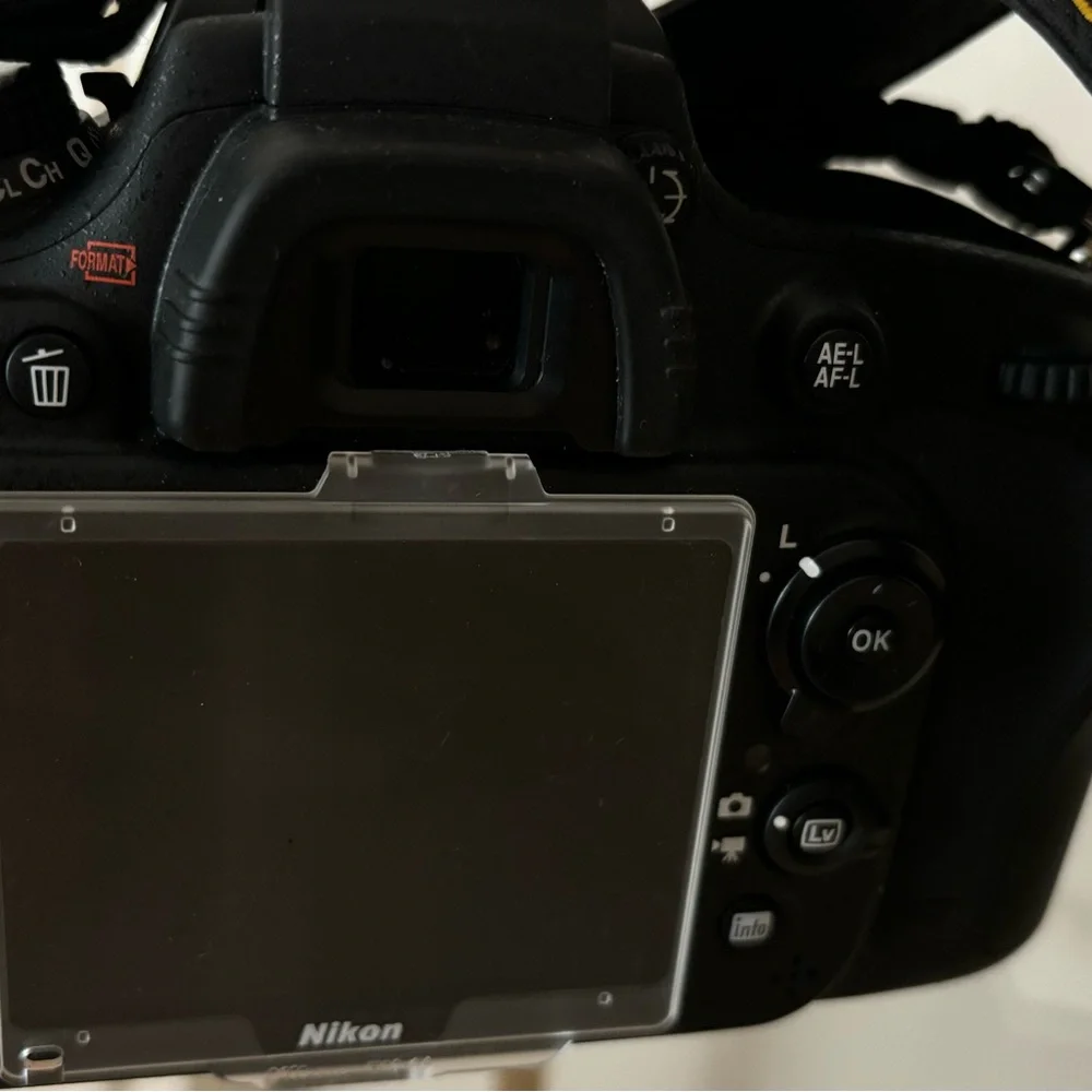 Nikon D600 camera with carrying case and original charger
